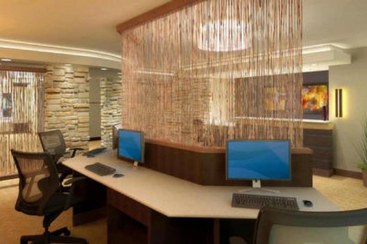 Business Center 30 of 32