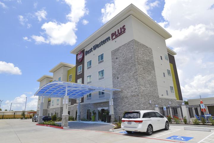 Hotel 3 of 36