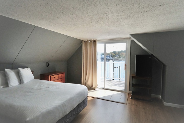 Room 143 of 247