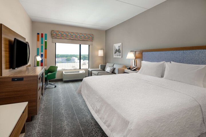 Room 30 of 49