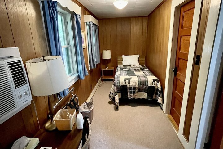 Room 16 of 47