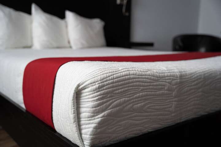 Hotel 1212