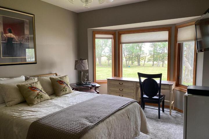 Rolling Hills Country Resort Bed and Breakfast