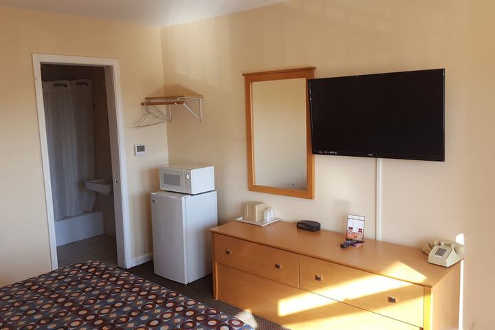Room 10 of 38