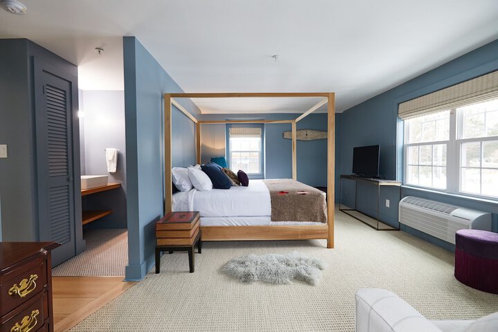 Room 46 of 58