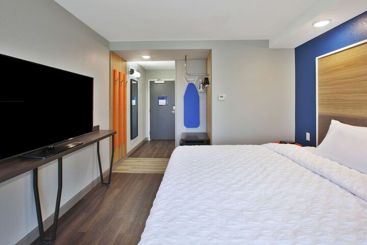 Room 21 of 31