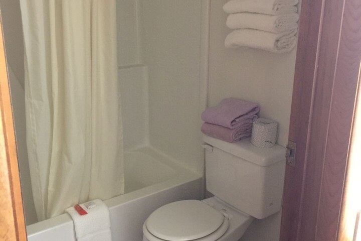 Room 25 of 44