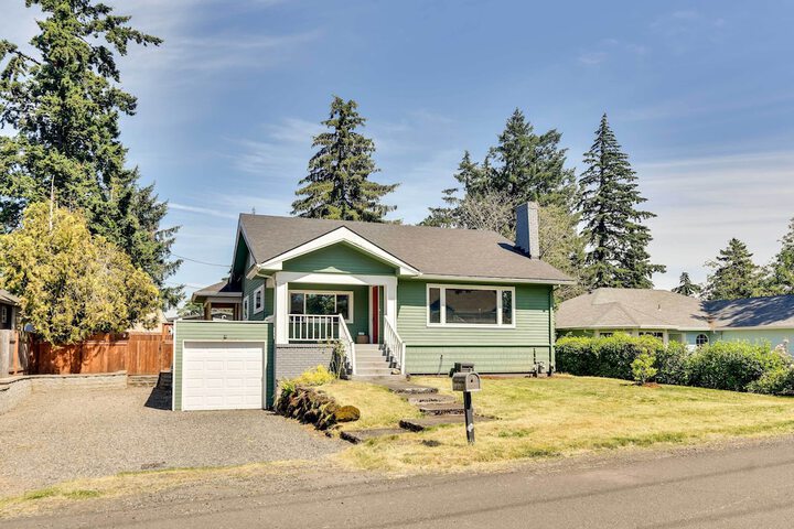 Charming Portland Home Walk to Light Rail!
