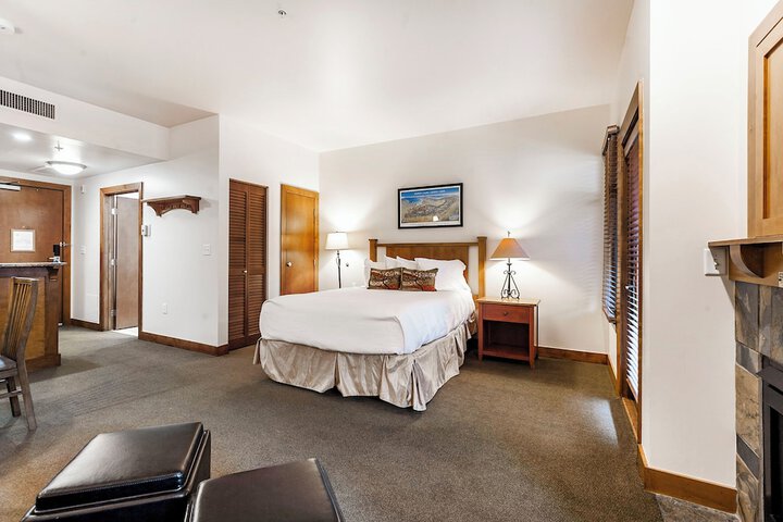 Room 174 of 261