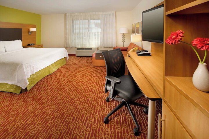 Room 16 of 28