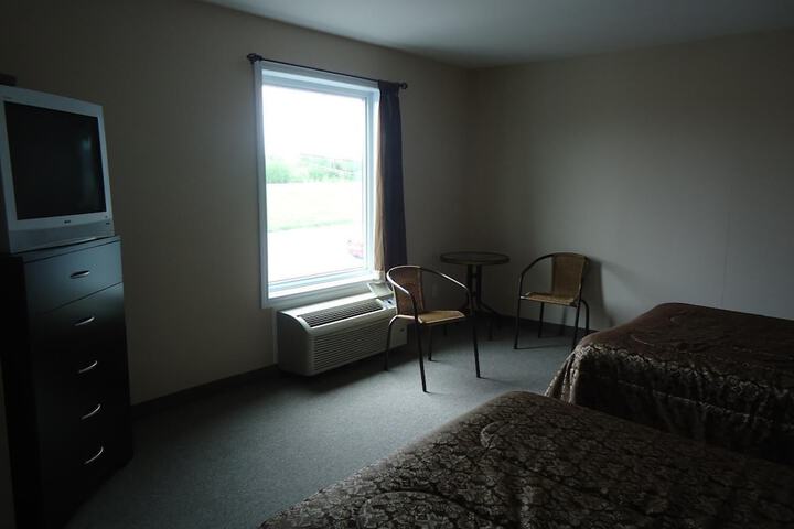 Room 10 of 28