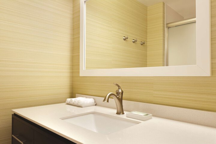 Room 16 of 25