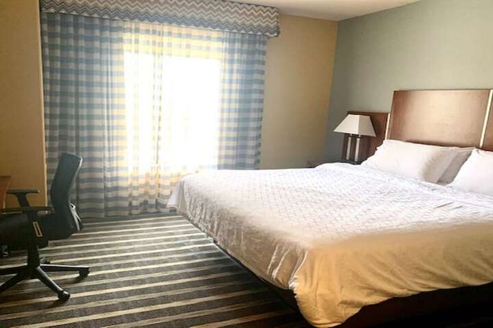 Room 50 of 71
