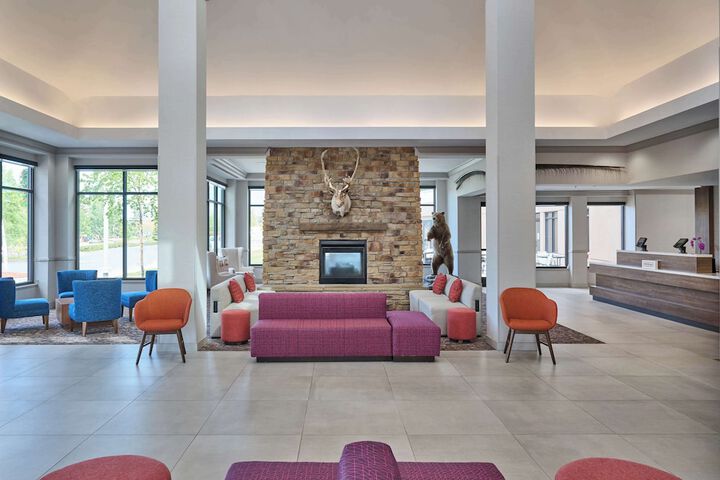 Hotel Interior 4 of 28