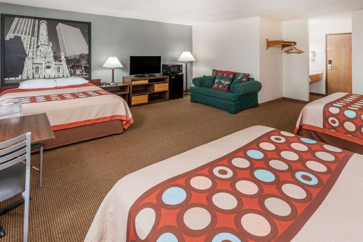 Room 15 of 15