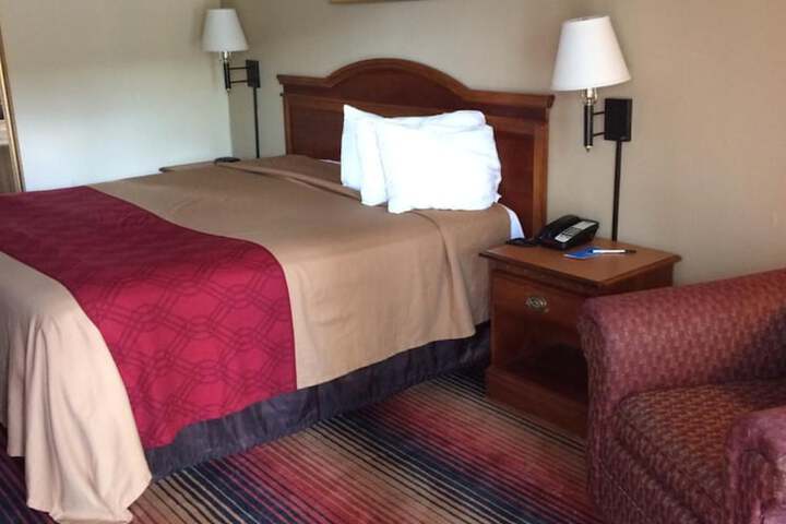 Room 22 of 34