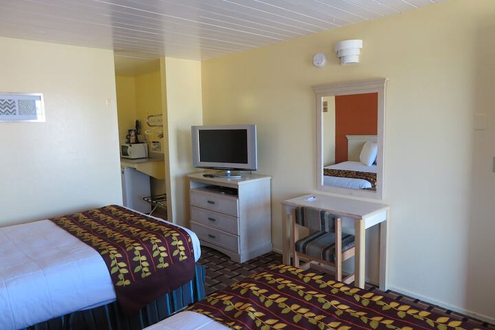Room 15 of 28