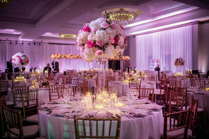 Ballroom/Hall 83 of 102