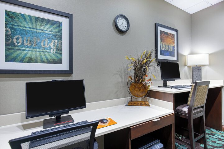 Staybridge Suites Oak Ridge by IHG