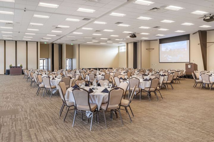 Best Western Premier Boulder Falls Inn