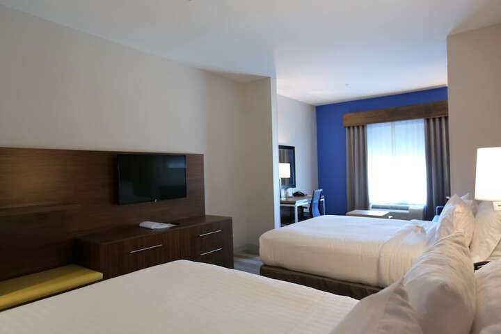 Room 16 of 33