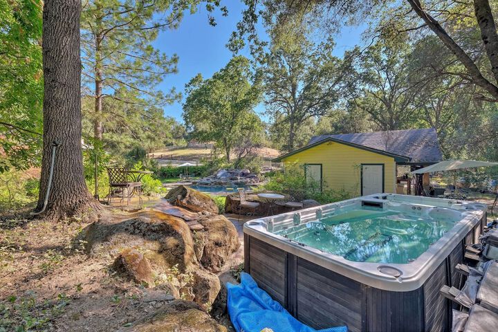 Sonora Home on 10 Resort Acres w / Shared Pool!