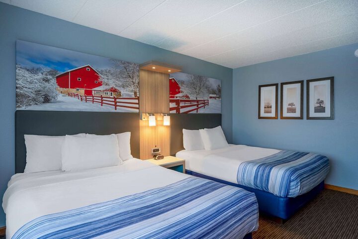 Room 13 of 34