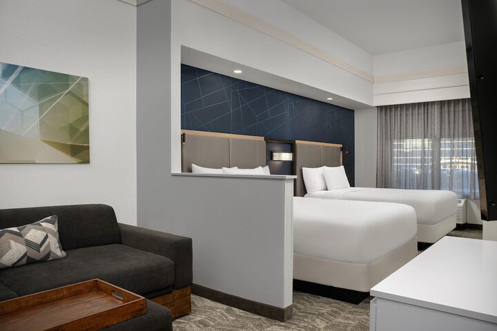 Room 46 of 61