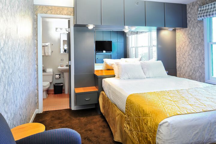 Room 12 of 23