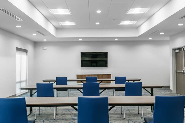 Holiday Inn Express & Suites Nokomis Sarasota South by IHG