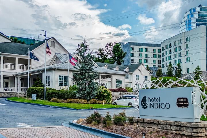 Hotel 10 of 100