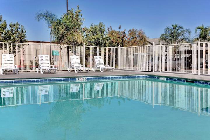 Pool 6 of 33