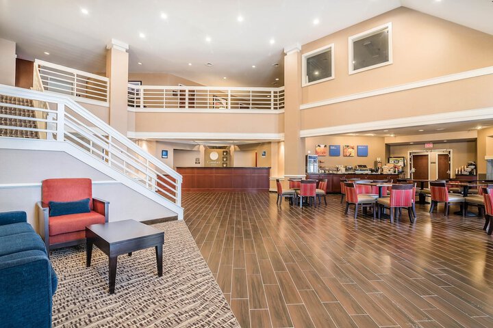 Hotel Interior 11 of 37