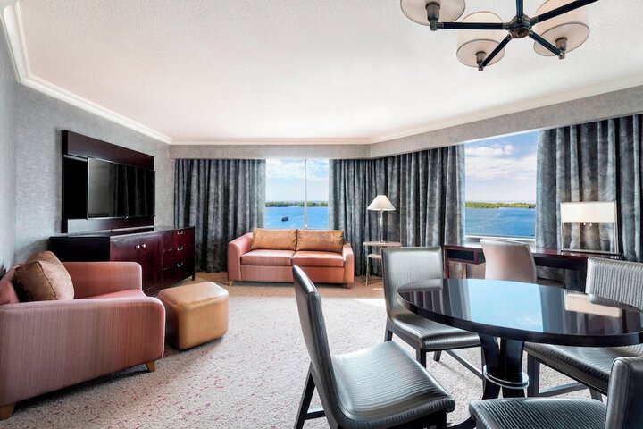 Room 51 of 100