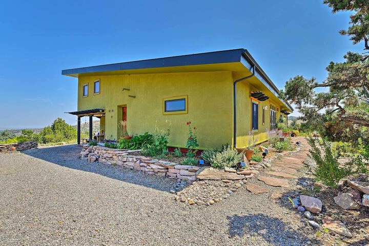 Family-friendly Del Norte Home w / Stunning Views!