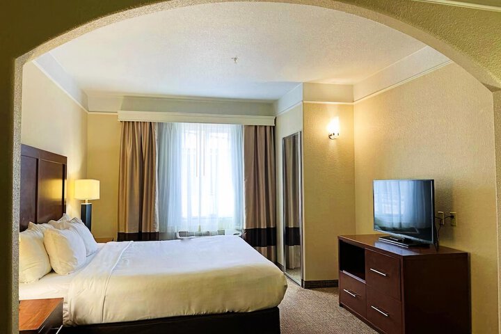 Room 22 of 32
