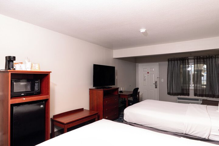 Room 15 of 28