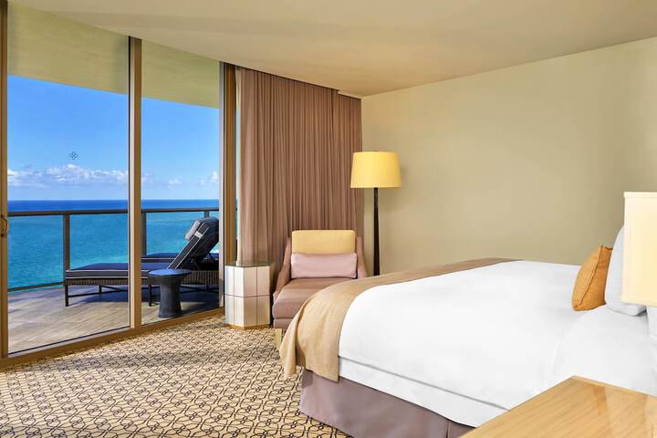 The St. Regis Bal Harbour Resort