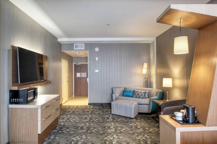 Courtyard by Marriott Fargo