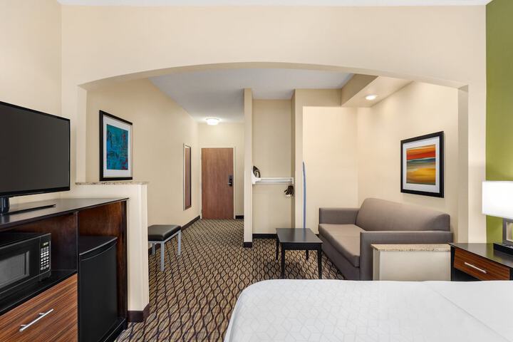 Room 25 of 69