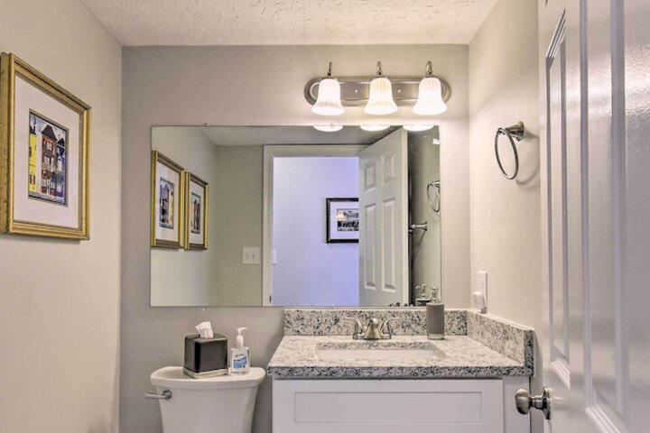 Downtown Southern Pines Townhome With Deck!