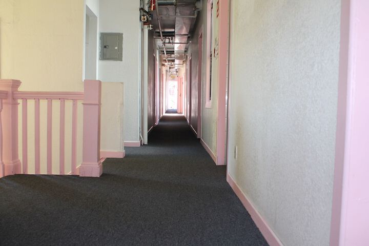 Ballroom/Hall 30 of 34