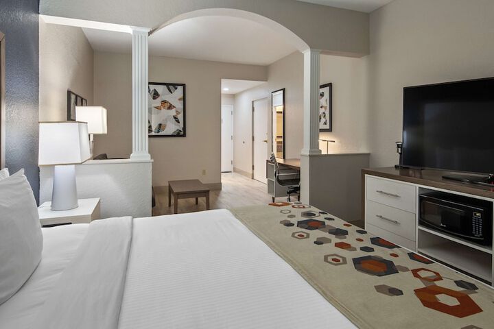 Room 26 of 29