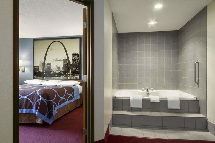 Room 29 of 34