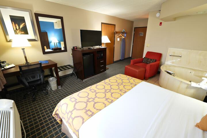 Room 30 of 46