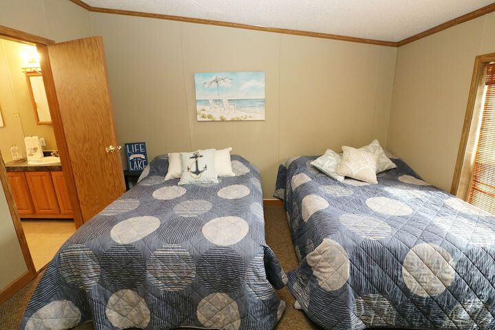 Room 26 of 35