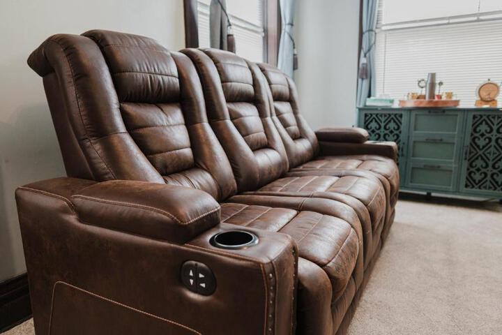 Sr Pilot Earhart Hangar Suite 2 br K & Q, 1 Ba
