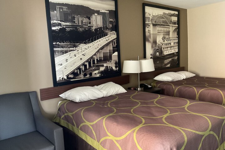 Super 8 by Wyndham Chattanooga / East Ridge