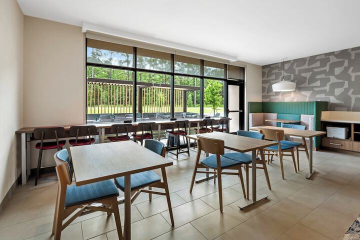 Home2 Suites by Hilton Sneads Ferry North Topsail Beach