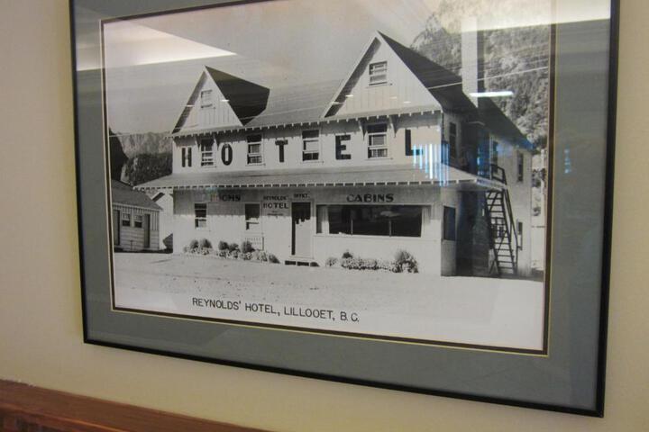 Reynolds Hotel